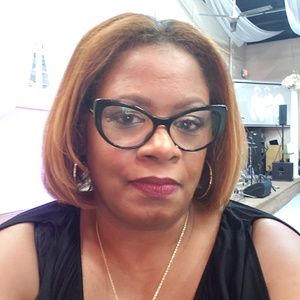 Meet your Posher, Deirdre